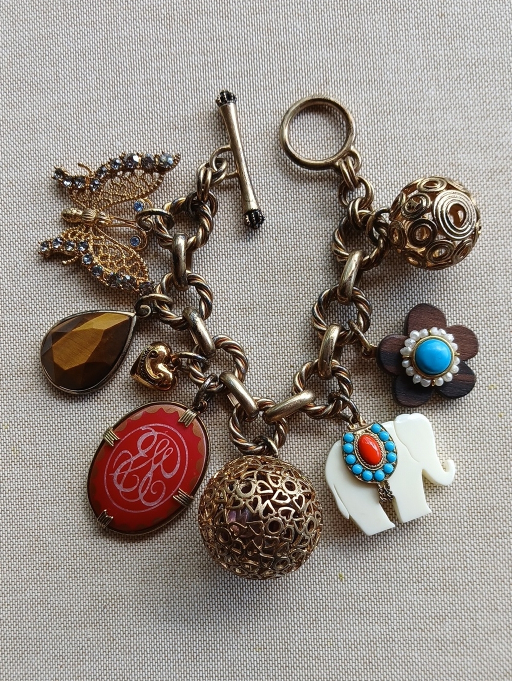 Vintage Y2K Juicy Couture Gold-Tone Super Chunky Charm Bracelet